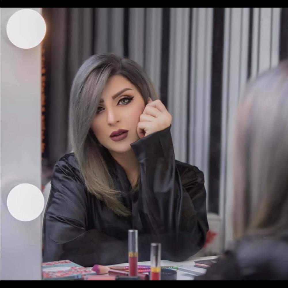 Meet your Posher, Helda